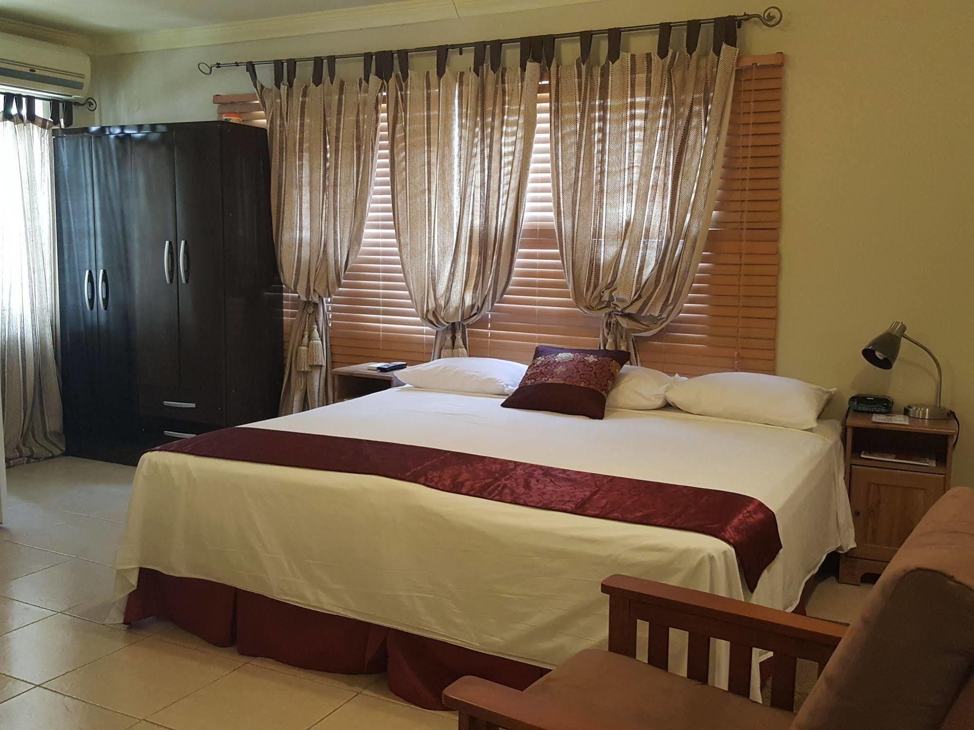 Savannah Maison Guest House Port of Spain Exterior photo
