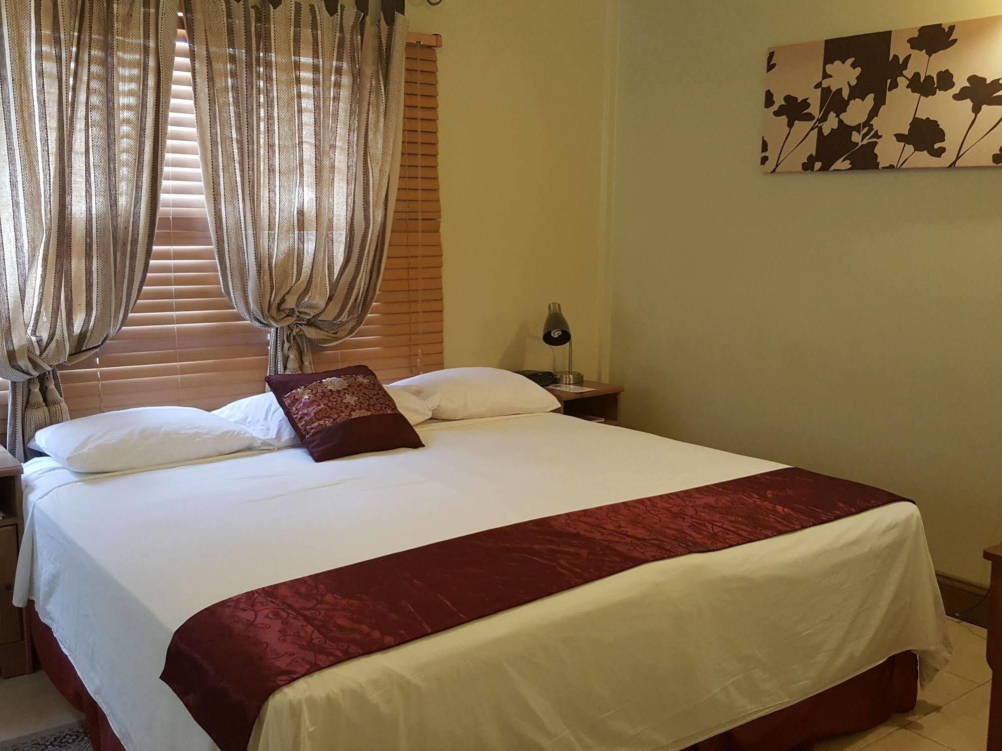 Savannah Maison Guest House Port of Spain Exterior photo
